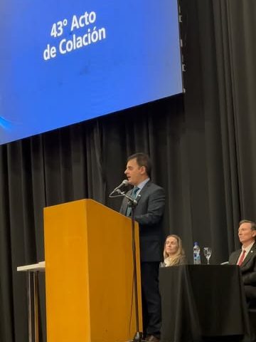 Alejandro Carrere en el 43.º acto de colación de la UTN Paraná